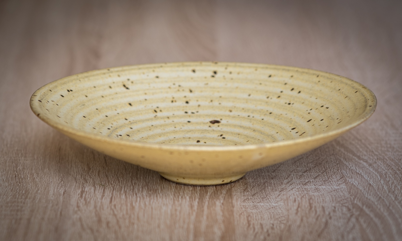 kleine Schale, gelb